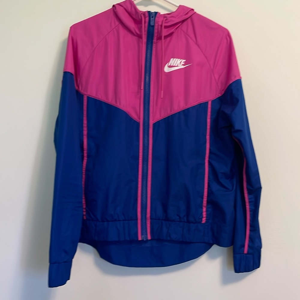 Nike wind breaker jacket